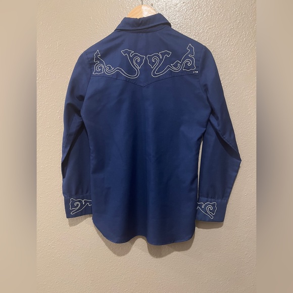 Vintage Blue Wrangler Western Shirt, Embroidery Design, Pearl Buttons - Picture 3 of 12